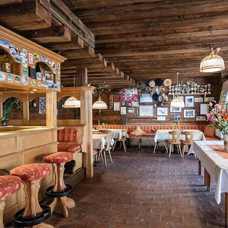 Pension Nina & Gasthof Alpenrose Gschnitz Bagian luar foto