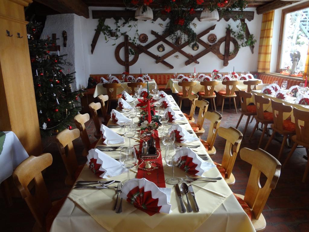 Pension Nina & Gasthof Alpenrose Gschnitz Bagian luar foto